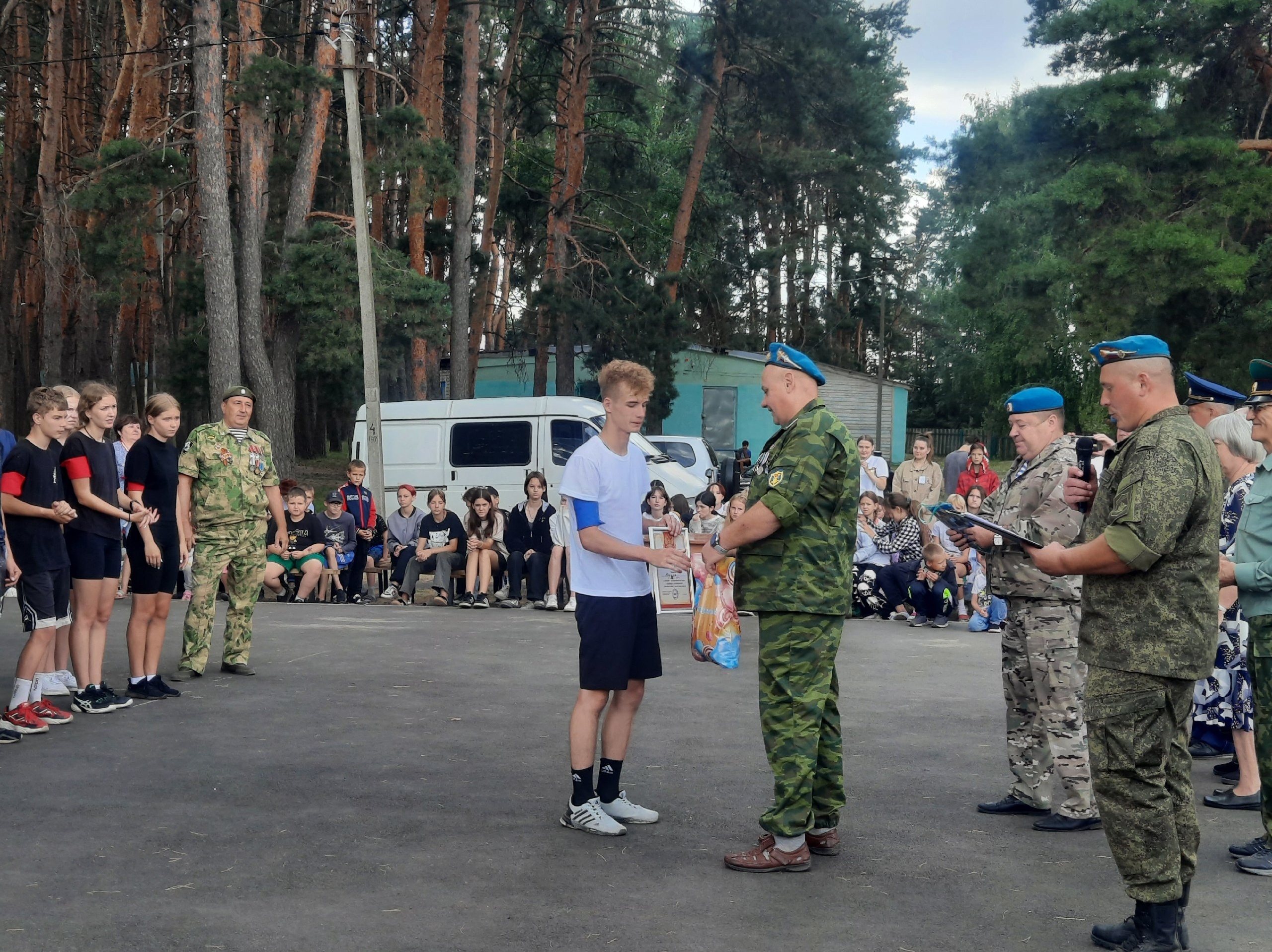 КРЫЛАТАЯ ПЕХОТА ПРОВЕЛА «ЗАРНИЦУ» В ДЕТСКОМ ЛАГЕРЕ.