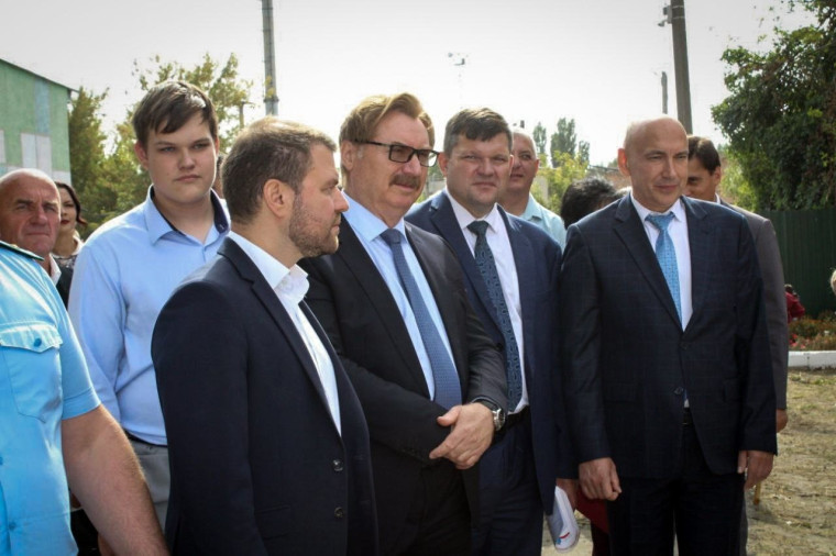 Глава Балашовского муниципального района Павел Петраков посетил праздничные мероприятия в честь 90-летия Балашовского техникума механизации сельского хозяйства. Глава Балашовского муниципального района Павел Петраков посетил праздничные мероприятия в честь 90-летия Балашовского техникума механизации сельского хозяйства.