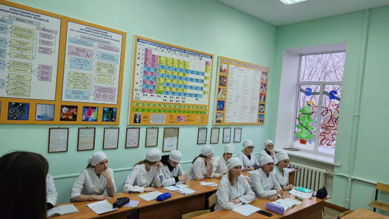 Гимназия №1 побывала в медицинском колледже. Гимназия №1 побывала в медицинском колледже.