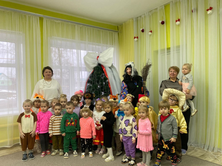 В детском саду "Зернышко" села Репное Балашовского муниципального района прошел праздник "Прощание с ёлочкой". В детском саду "Зернышко" села Репное Балашовского муниципального района прошел праздник "Прощание с ёлочкой".