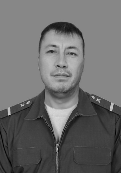 В ходе специальной военной операции погиб уроженец Балашовского района Саратовской области Даулет Жексенгалиевич Ищанов. Губернатор Роман Бусаргин выразил соболезнования родным и близким. В ходе специальной военной операции погиб уроженец Балашовского района Саратовской области Даулет Жексенгалиевич Ищанов. Губернатор Роман Бусаргин выразил соболезнования родным и близким.